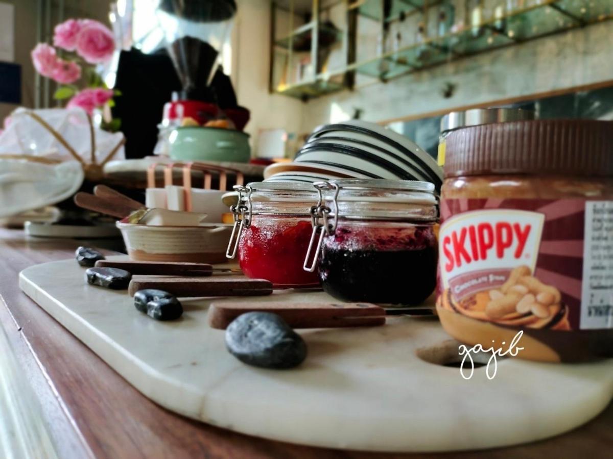 Gajib Bed&Breakfast 암파와 외부 사진