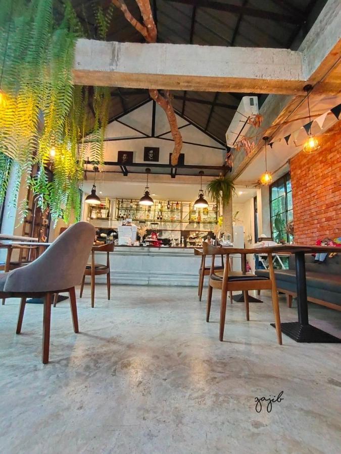 Gajib Bed&Breakfast 암파와 외부 사진