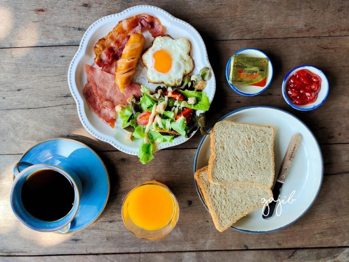 Gajib Bed&Breakfast 암파와 외부 사진